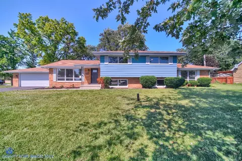 895 Ridgeway Ave, Munster, IN 46321 photo 1