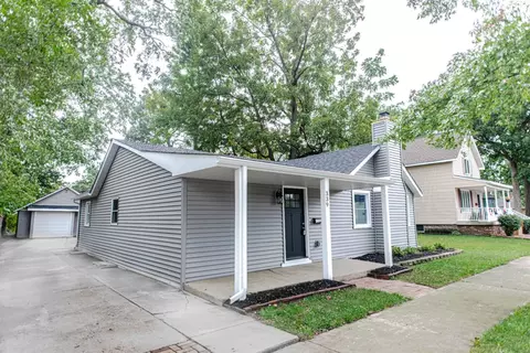 339 N Jay St, Griffith, IN 46319 photo 2