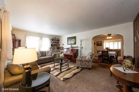 334 N Harvey St, Griffith, IN 46319 photo 2