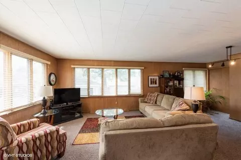 334 N Harvey St, Griffith, IN 46319 photo 5
