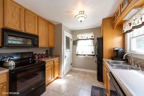 334 N Harvey St, Griffith, IN 46319 photo 3