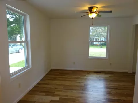 207 E Walker St, Rolling Prairie, IN 46371 photo 9