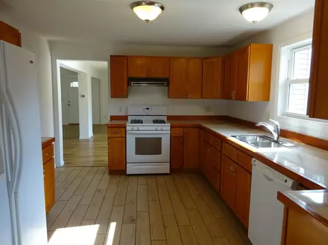 207 E Walker St, Rolling Prairie, IN 46371 photo 5