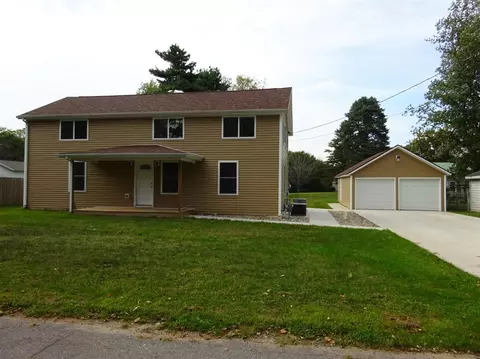 207 E Walker St, Rolling Prairie, IN 46371 photo 1