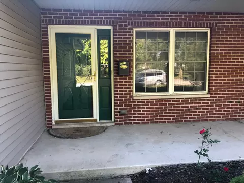 5624 Pointe Dr, Hammond, IN 46320 photo 3