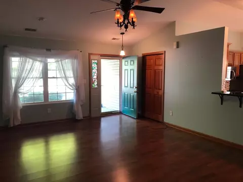 5624 Pointe Dr, Hammond, IN 46320 photo 5