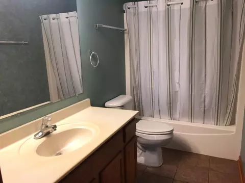 5624 Pointe Dr, Hammond, IN 46320 photo 15