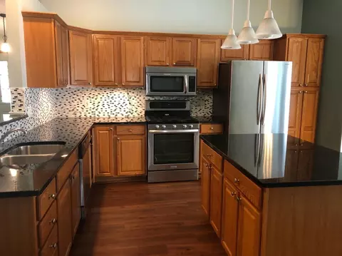 5624 Pointe Dr, Hammond, IN 46320 photo 8