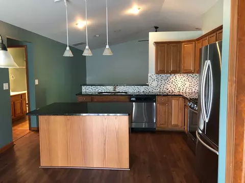 5624 Pointe Dr, Hammond, IN 46320 photo 9