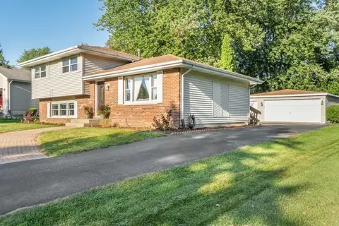 3216 Rustic Ln, Crown Point, IN 46307 photo 1