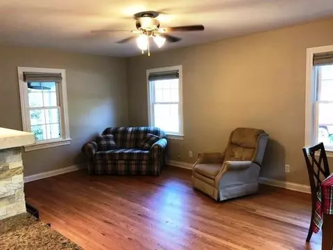 402 N Harvey St, Griffith, IN 46319 photo 5