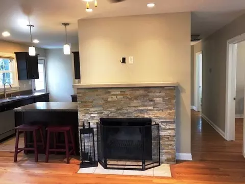 402 N Harvey St, Griffith, IN 46319 photo 7