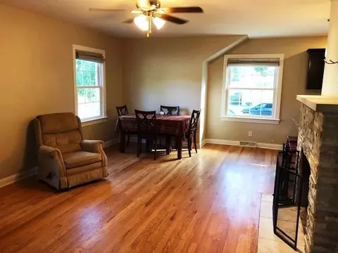 402 N Harvey St, Griffith, IN 46319 photo 3