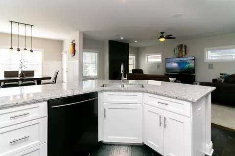 10124 Orchard Cv, Saint John, IN 46373 photo 9