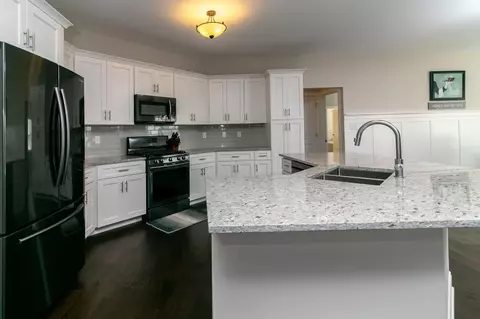 10124 Orchard Cv, Saint John, IN 46373 photo 10