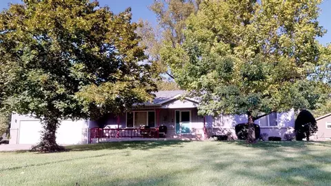 530 Michigami Trl, Porter, IN 46304 photo 1