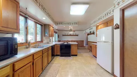 530 Michigami Trl, Porter, IN 46304 photo 18