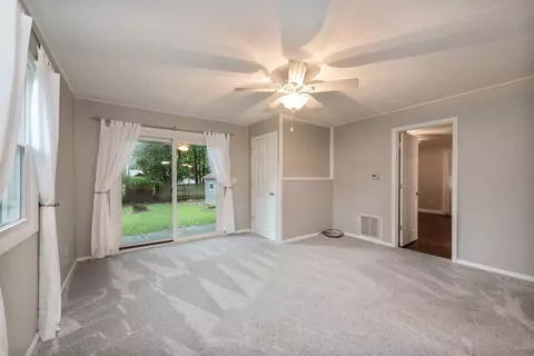 705 Center St, Valparaiso, IN 46385 photo 9
