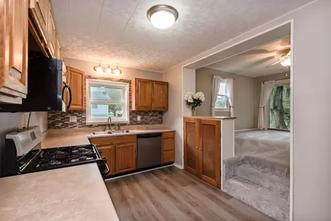 705 Center St, Valparaiso, IN 46385 photo 7