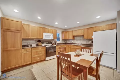 1426 N Jay St, Griffith, IN 46319 photo 4