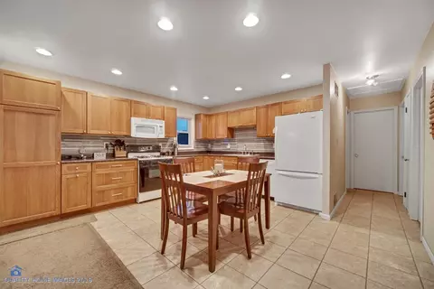 1426 N Jay St, Griffith, IN 46319 photo 5
