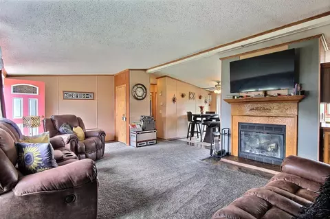 17267 Utah St, Hebron, IN 46341 photo 3