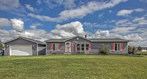 17267 Utah St, Hebron, IN 46341 photo 2