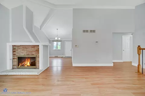 609 Schiller St, Itasca, IL 60143 photo 6