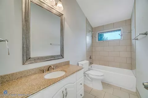 609 Schiller St, Itasca, IL 60143 photo 9