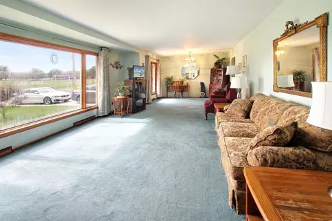 962 E Joliet St, Crown Point, IN 46307 photo 3