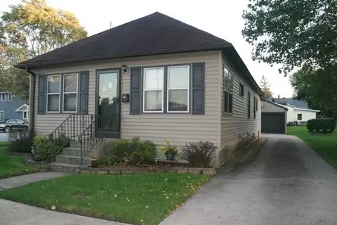805 E Clark St, Crown Point, IN 46307 photo 1