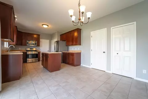 700 E 113th Pl, Crown Point, IN 46307 photo 4