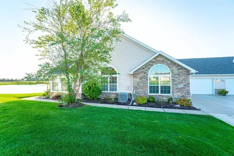 5227 E 109th Pl, Crown Point, IN 46307 photo 1