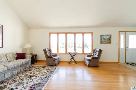 2641 Squire Dr, Dyer, IN 46311 photo 2
