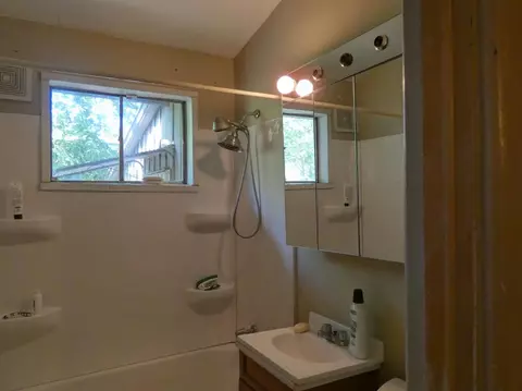 8227 Locust Ave, Gary, IN 46403 photo 14