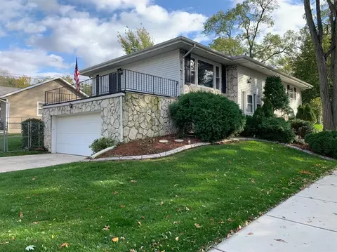 401 Fairview Ave, Crown Point, IN 46307 photo 1