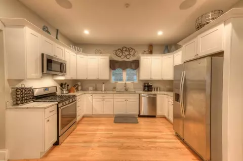 3324 Clinton Ave, Berwyn, IL 60402 photo 2