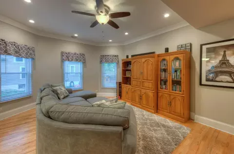 3324 Clinton Ave, Berwyn, IL 60402 photo 9