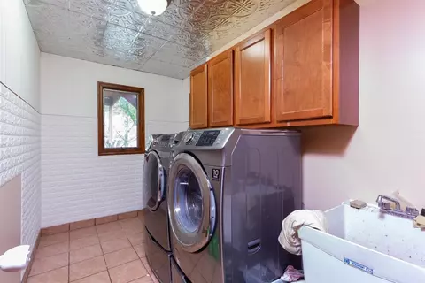 8579 Burr St, Crown Point, IN 46307 photo 18