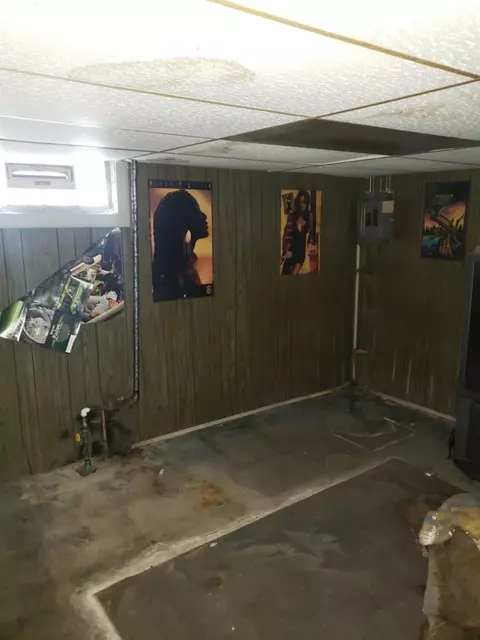 372 Taft St, Gary, IN 46404 photo 11