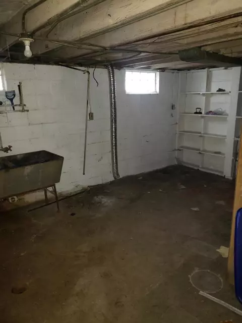 372 Taft St, Gary, IN 46404 photo 13