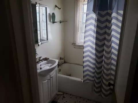 372 Taft St, Gary, IN 46404 photo 6