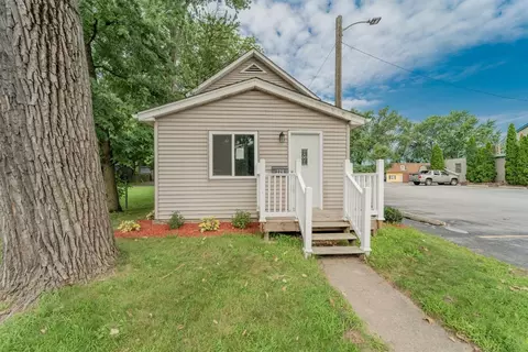 226 S Broad St, Griffith, IN 46319 photo 1