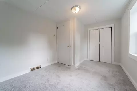 226 S Broad St, Griffith, IN 46319 photo 11