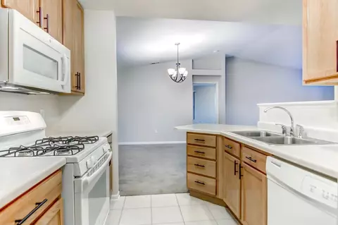 537 Cambridge Ct #2D, Munster, IN 46321 photo 7