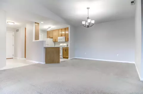 537 Cambridge Ct #2D, Munster, IN 46321 photo 5