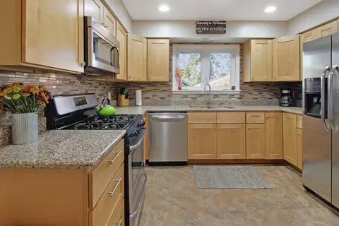 9021 Bryan St, Crown Point, IN 46307 photo 8