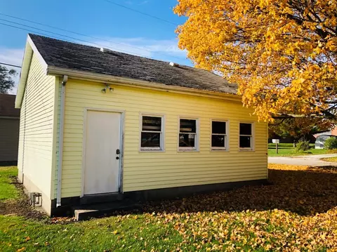 308 E 3rd St, Earl Park, IN 47942 photo 57