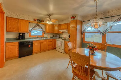 227 N Dwiggins St, Griffith, IN 46319 photo 9