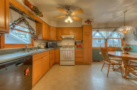 227 N Dwiggins St, Griffith, IN 46319 photo 10